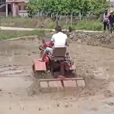 Kolay Uygulama 25hp Küçük Çiftlik Sürücüsü Traktör Tarım Aletleri CE Sertifikalı